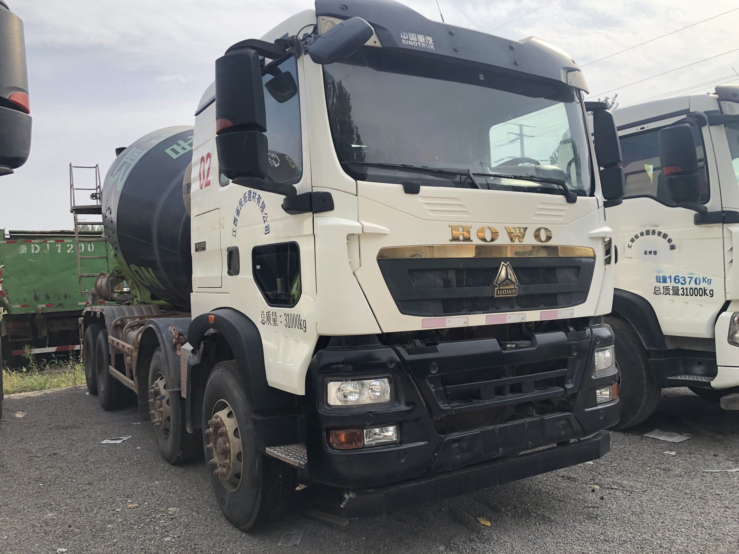 Used cement mixer truck
