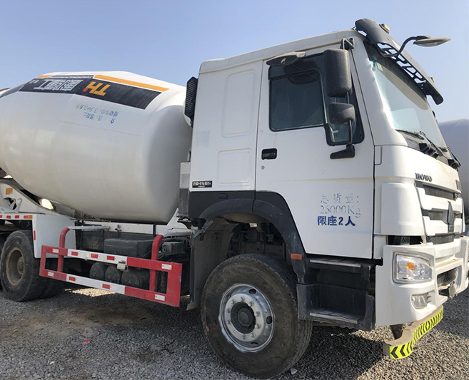 Used cement mixer truck