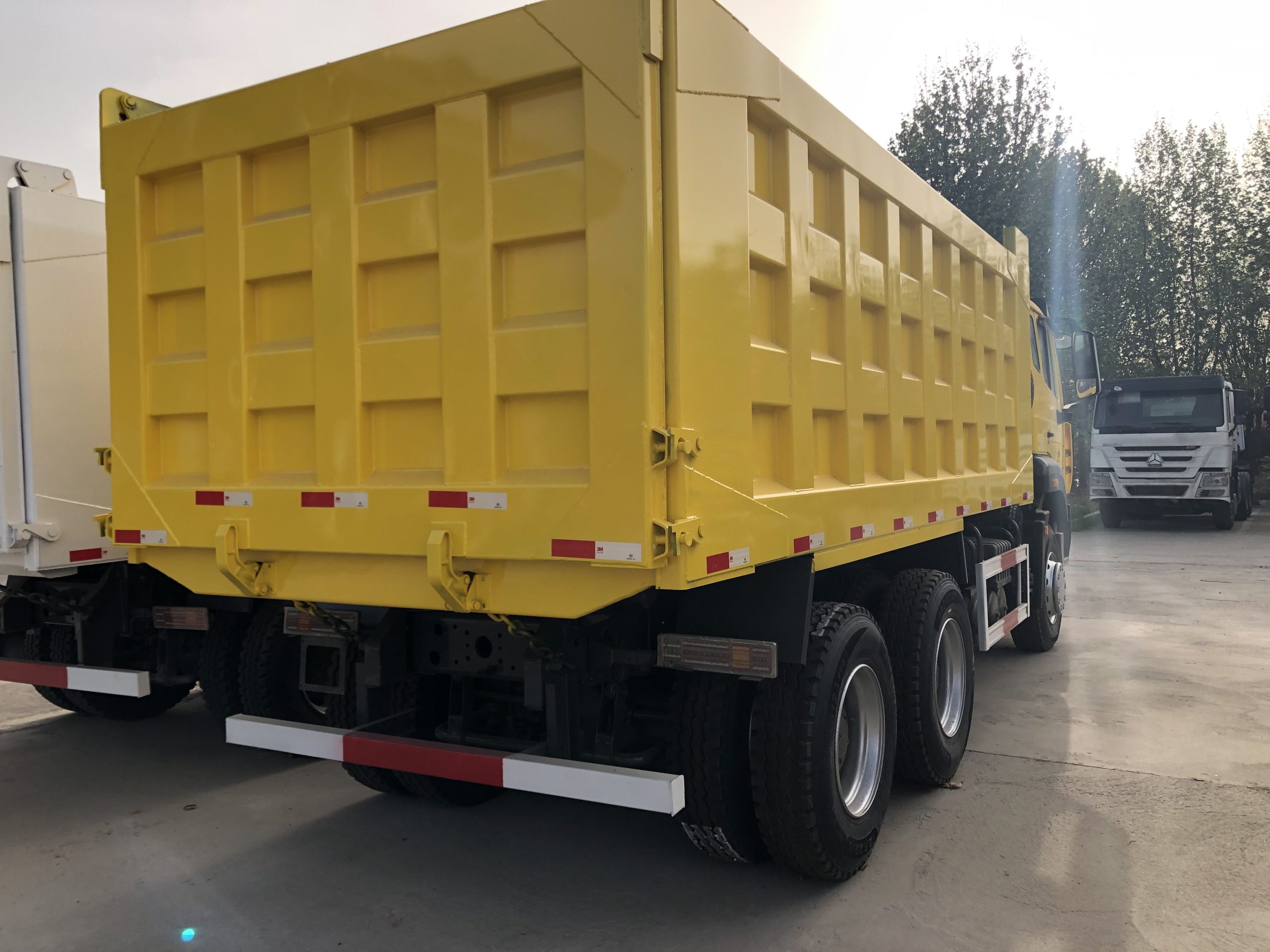 Used dump truck