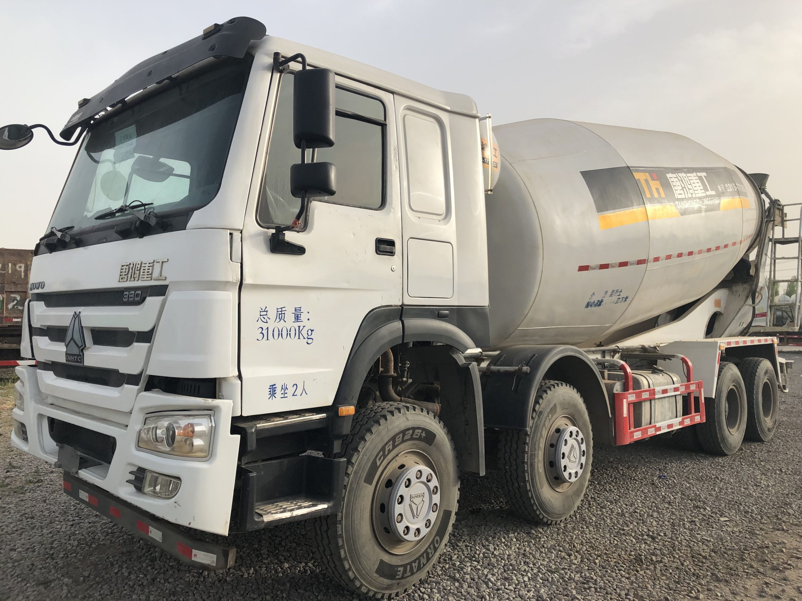 Used concrete mixer truck