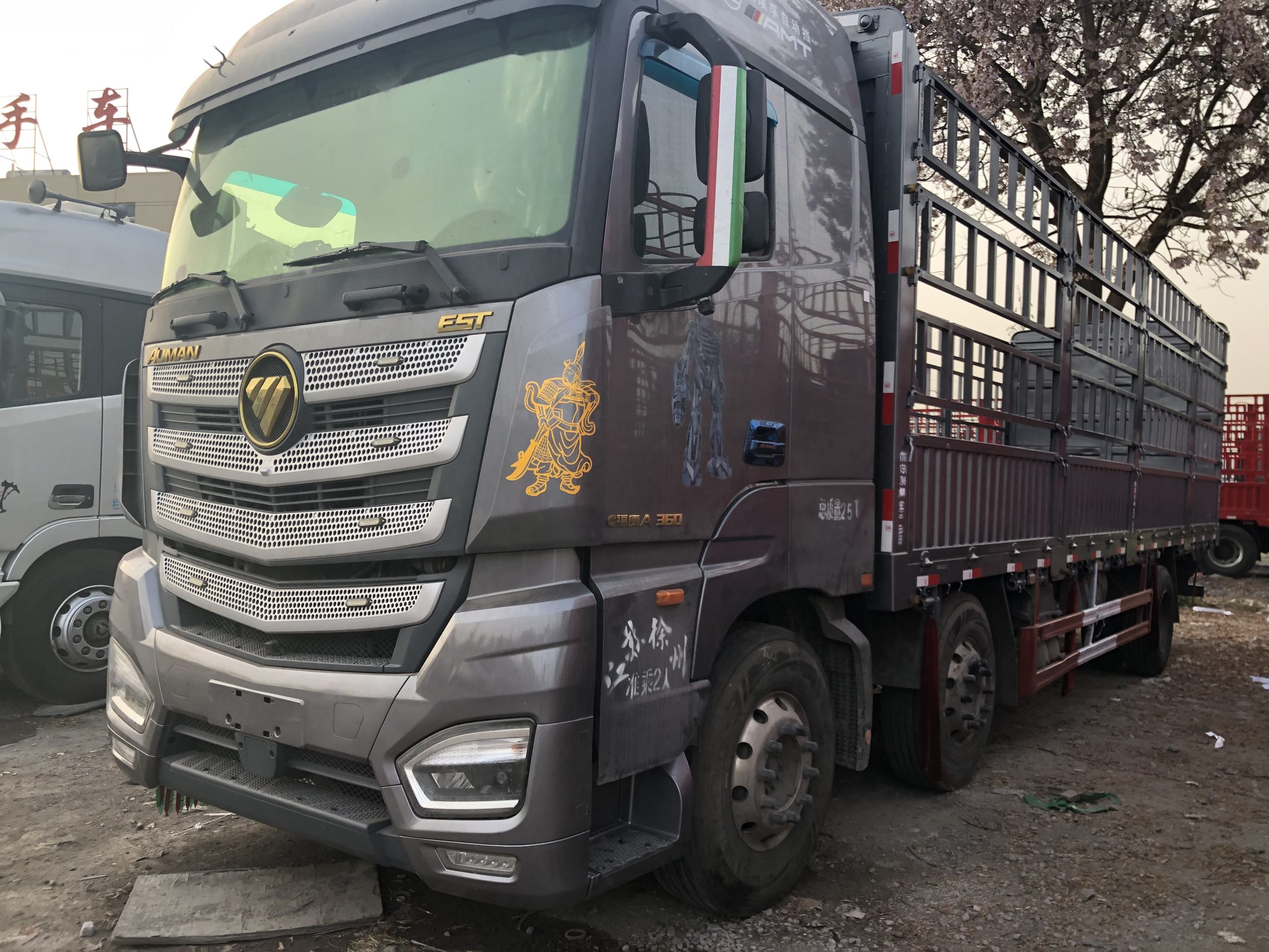 Used Auman 9.6m high sided truck
