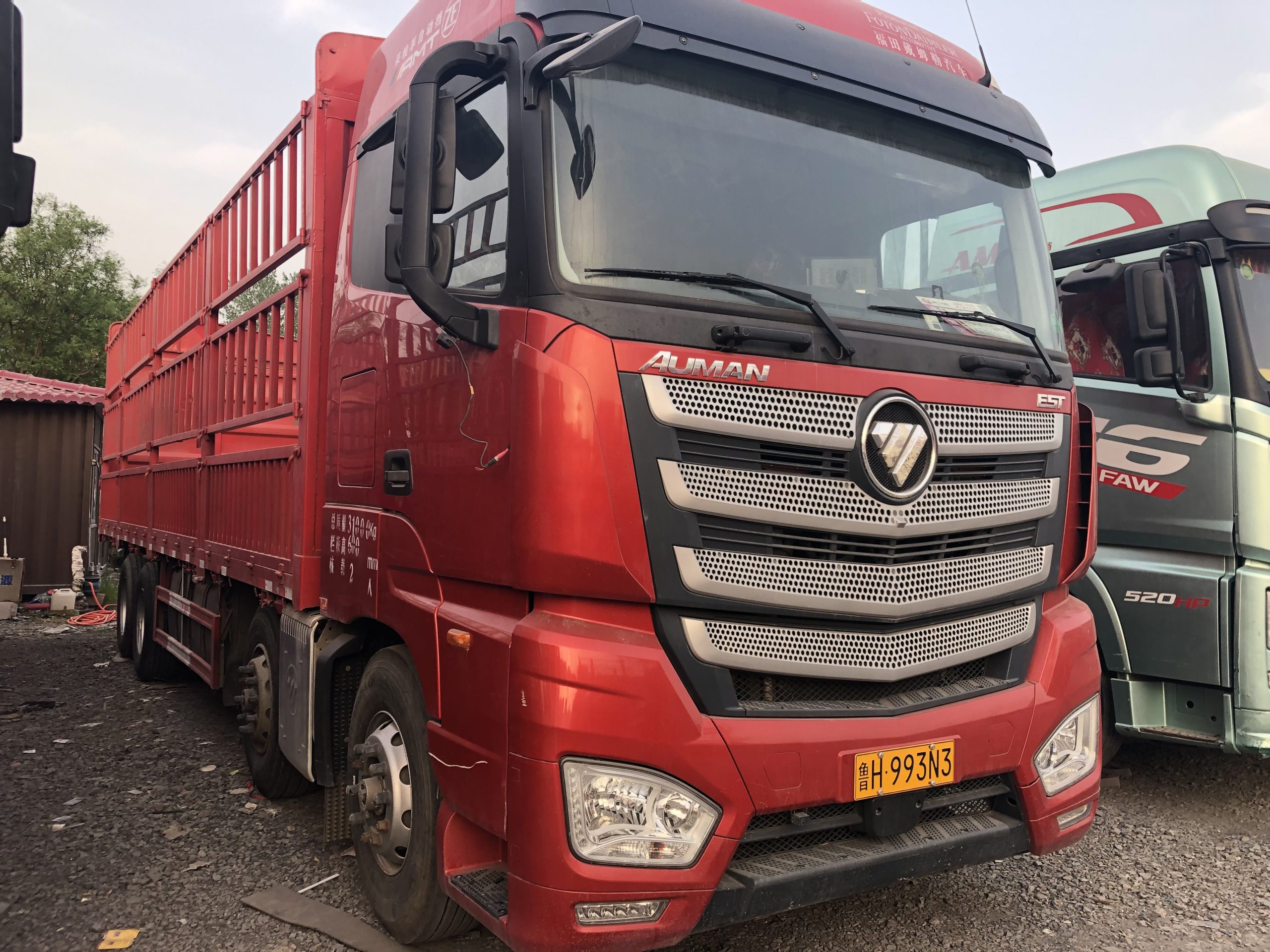 Used Auman 9.6m high sided truck