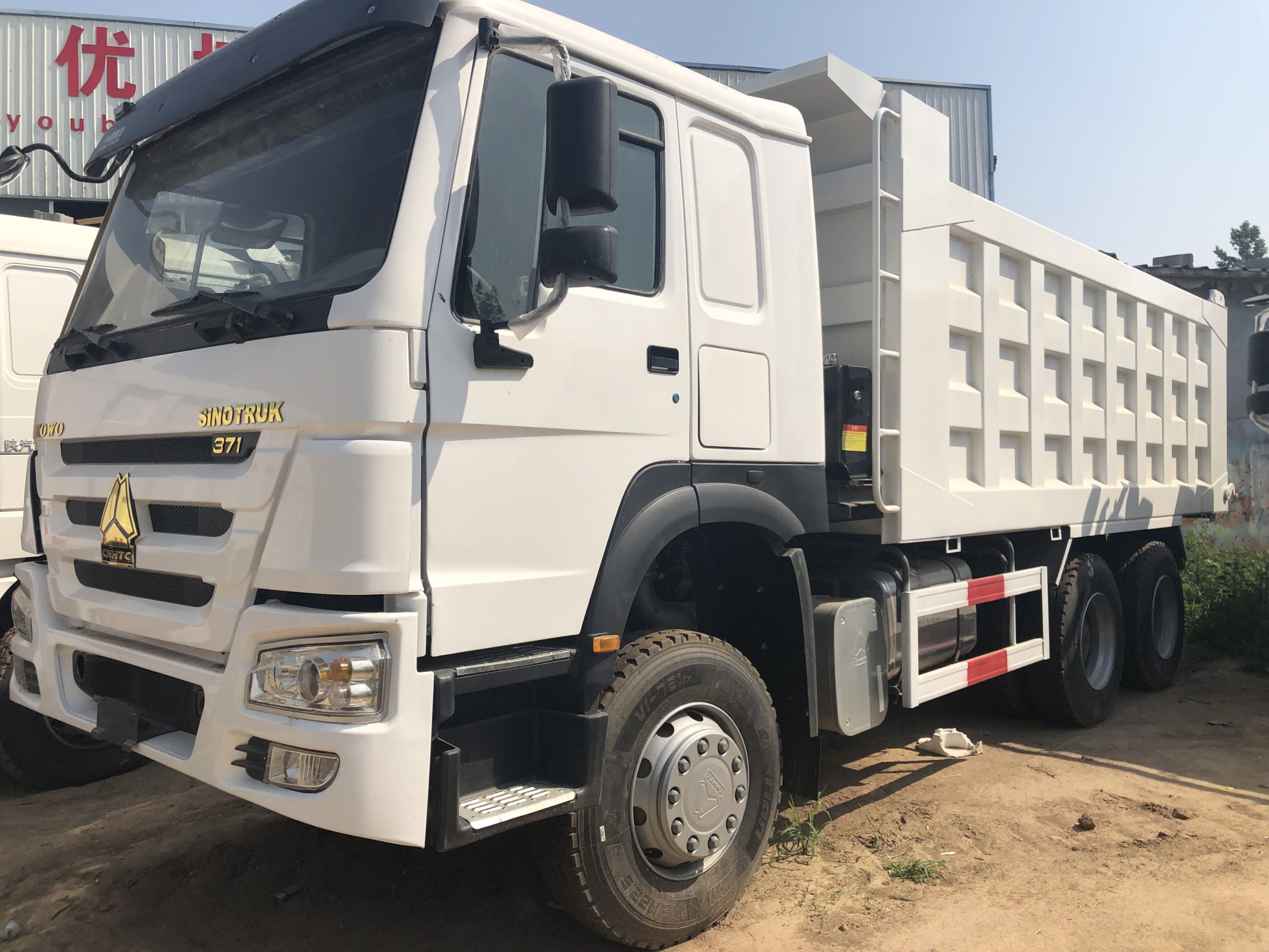 Used dump trucks