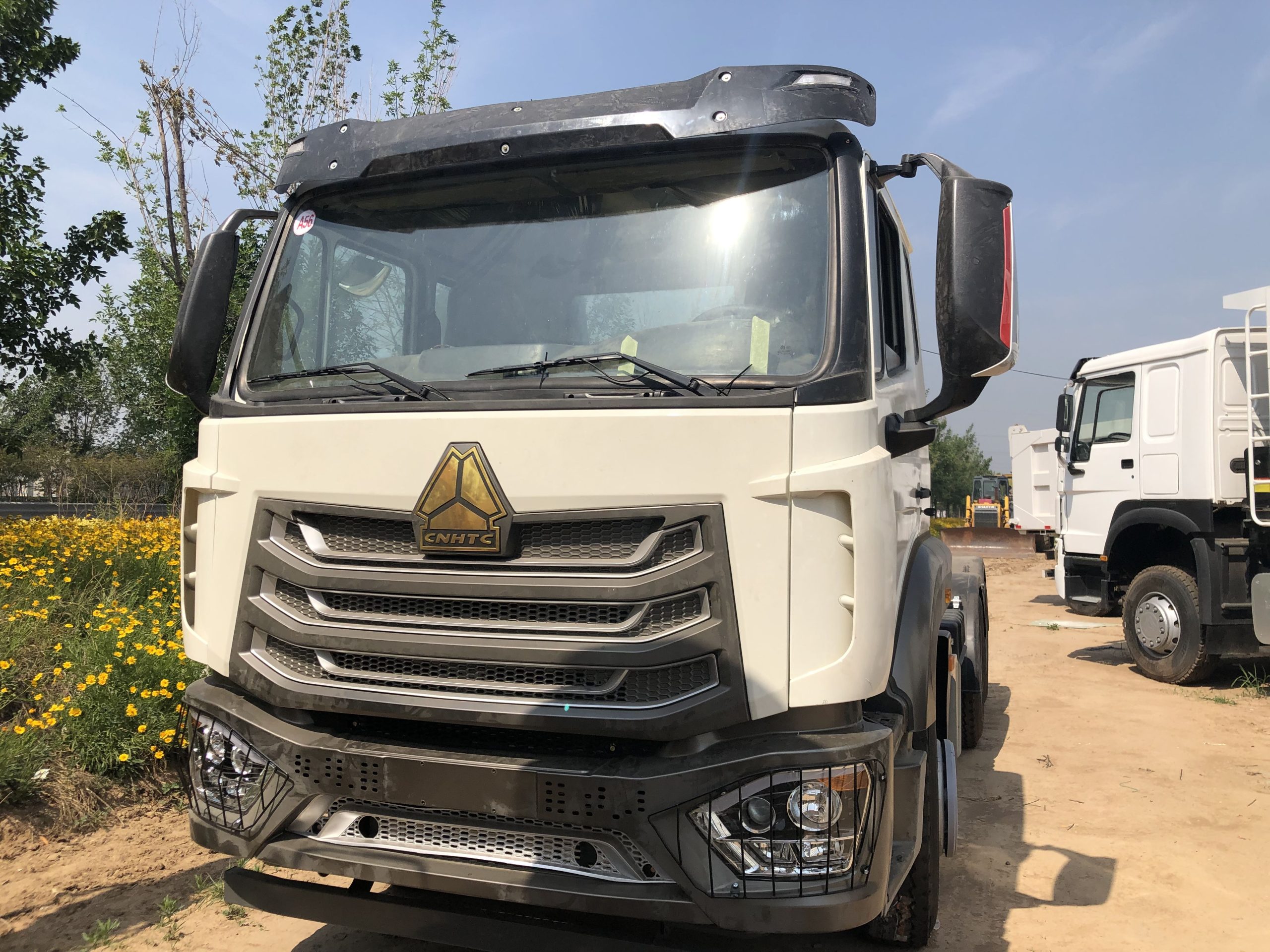 Used tractor truck