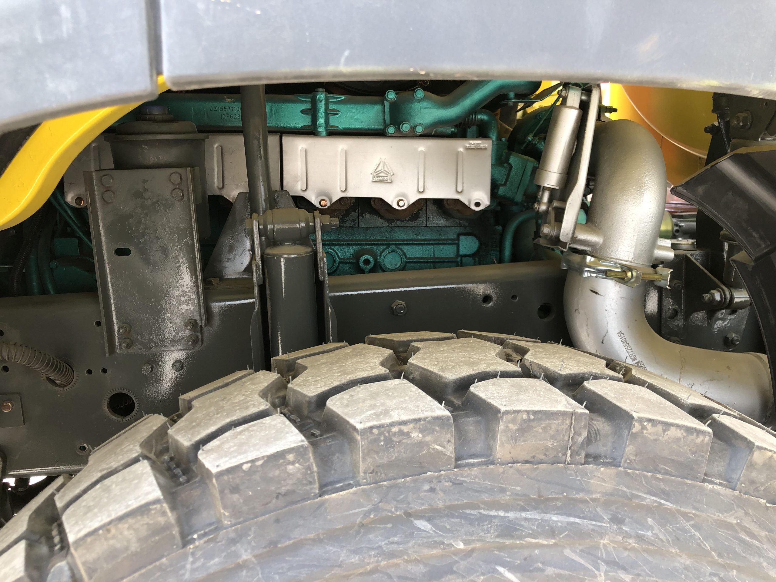 Used sprinkler truck