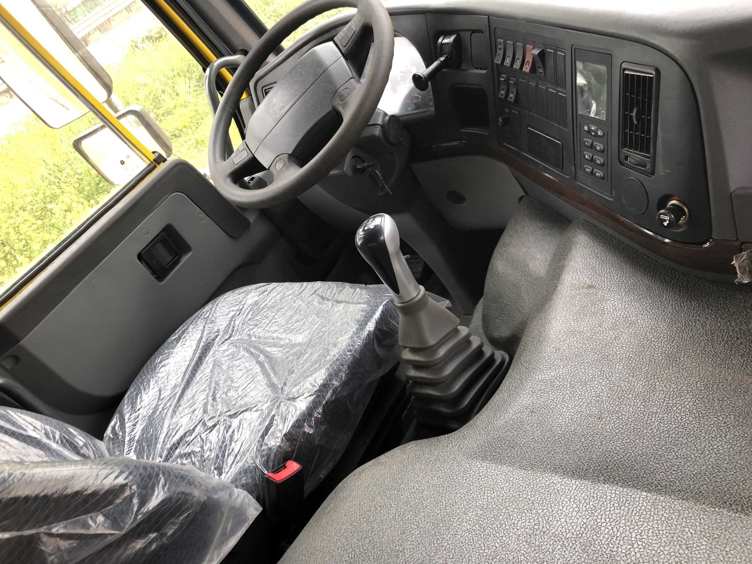 Used dump truck
