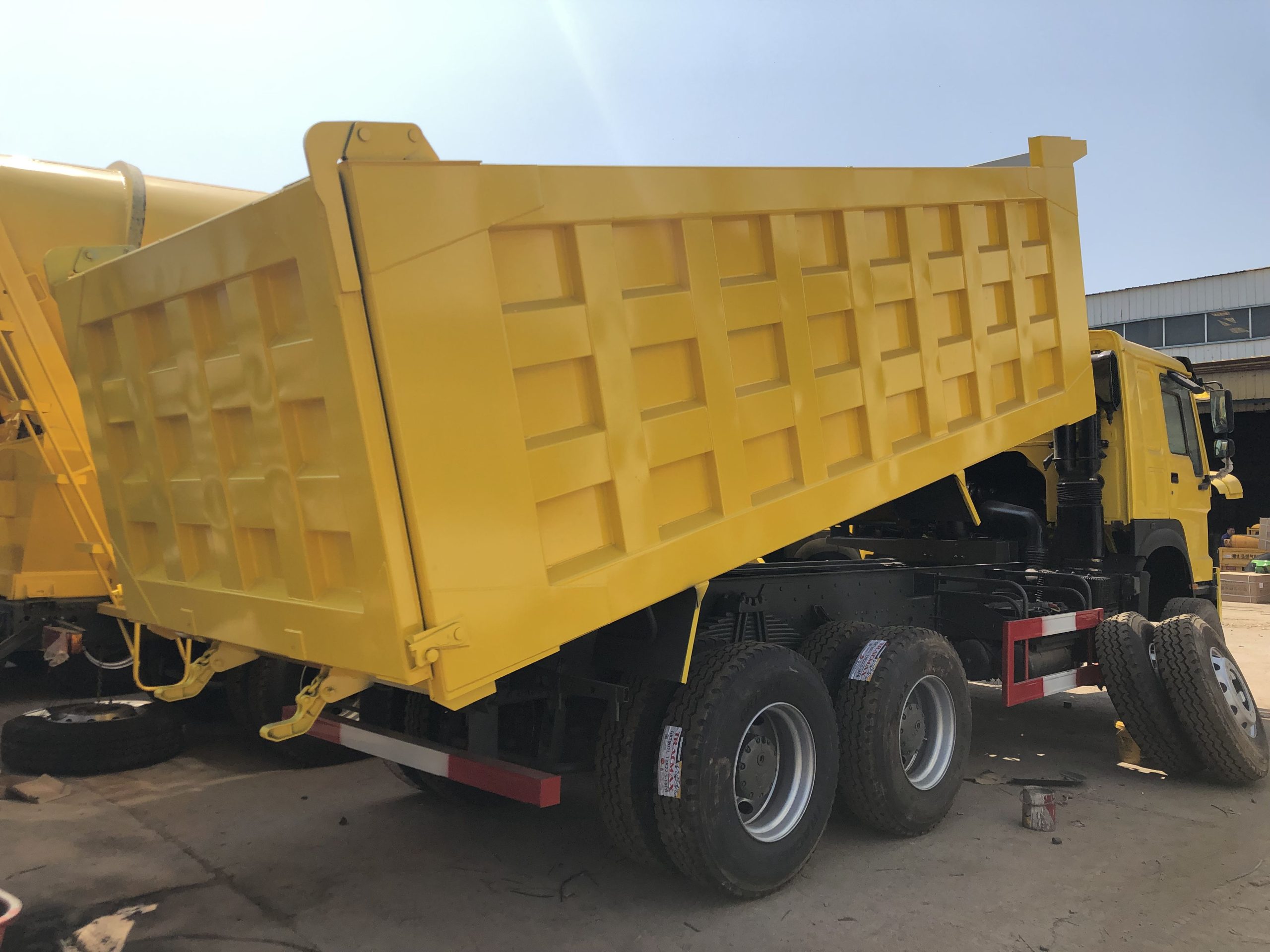 Used dump truck