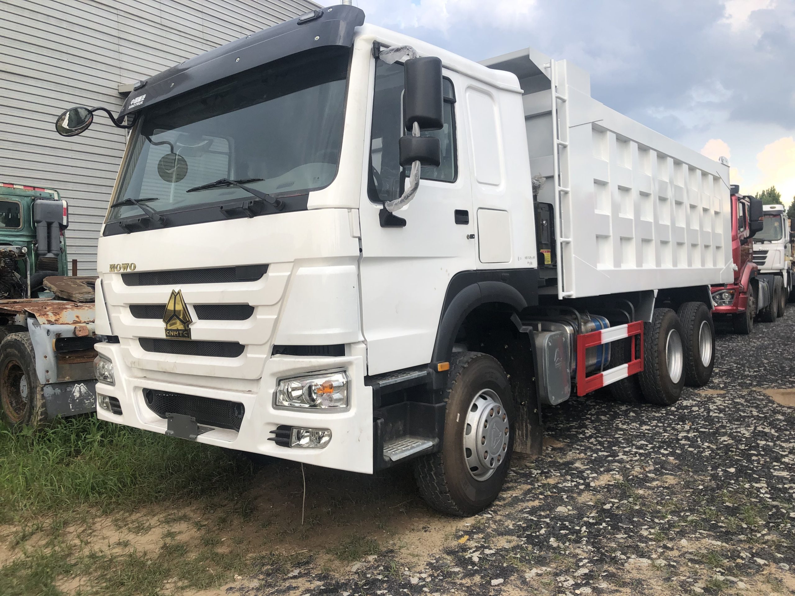 Used dump truck