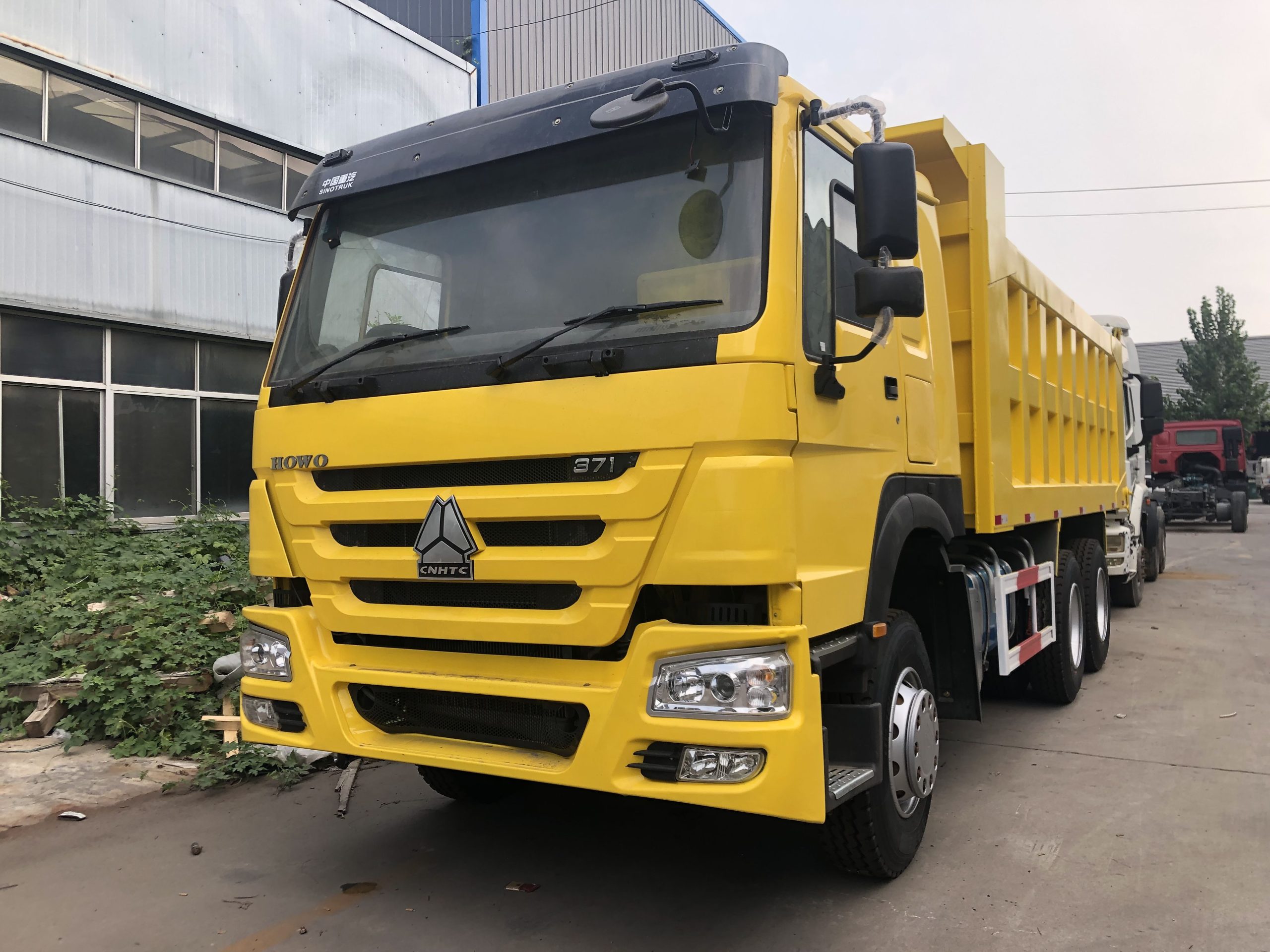 Used dump truck