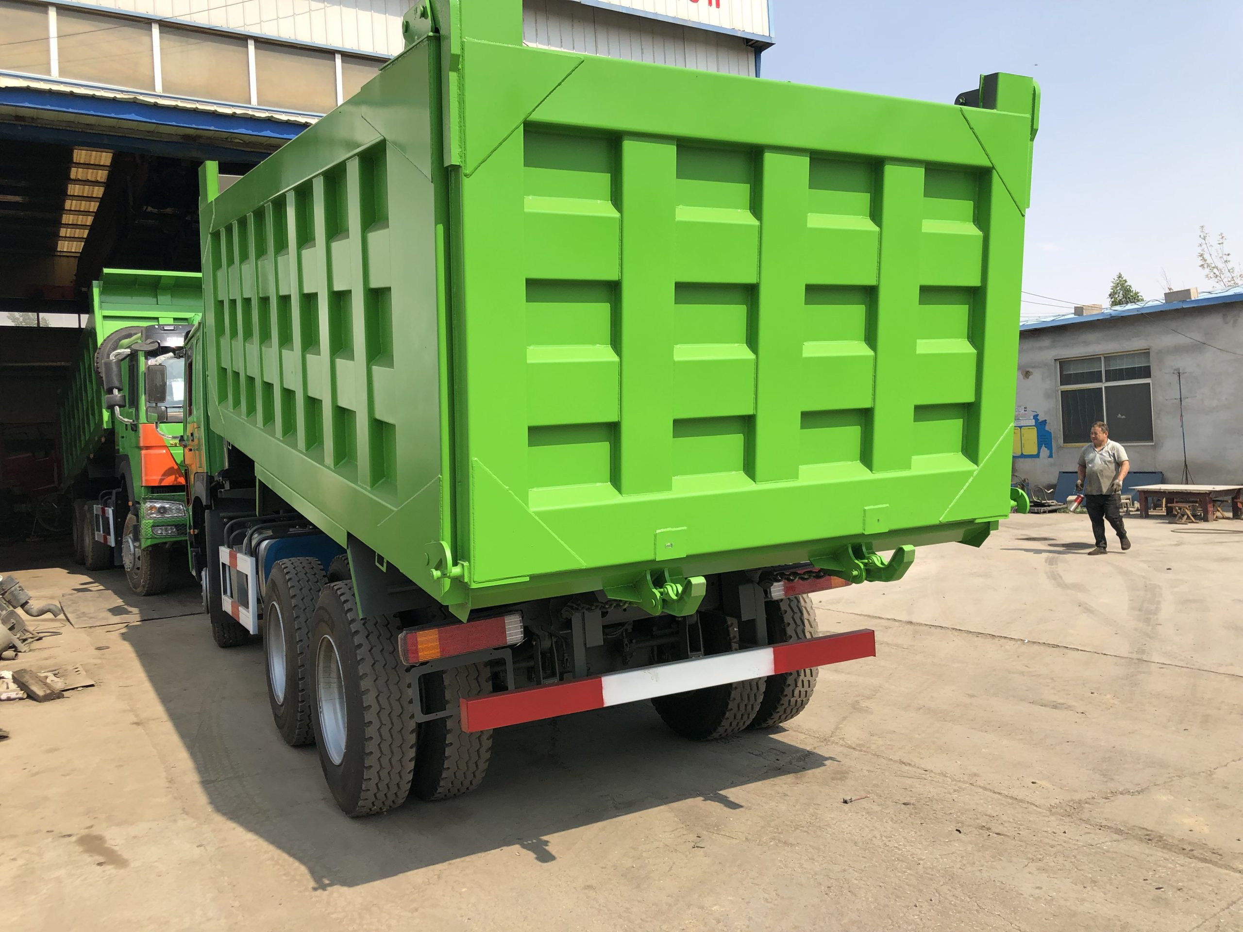 Used dump truck