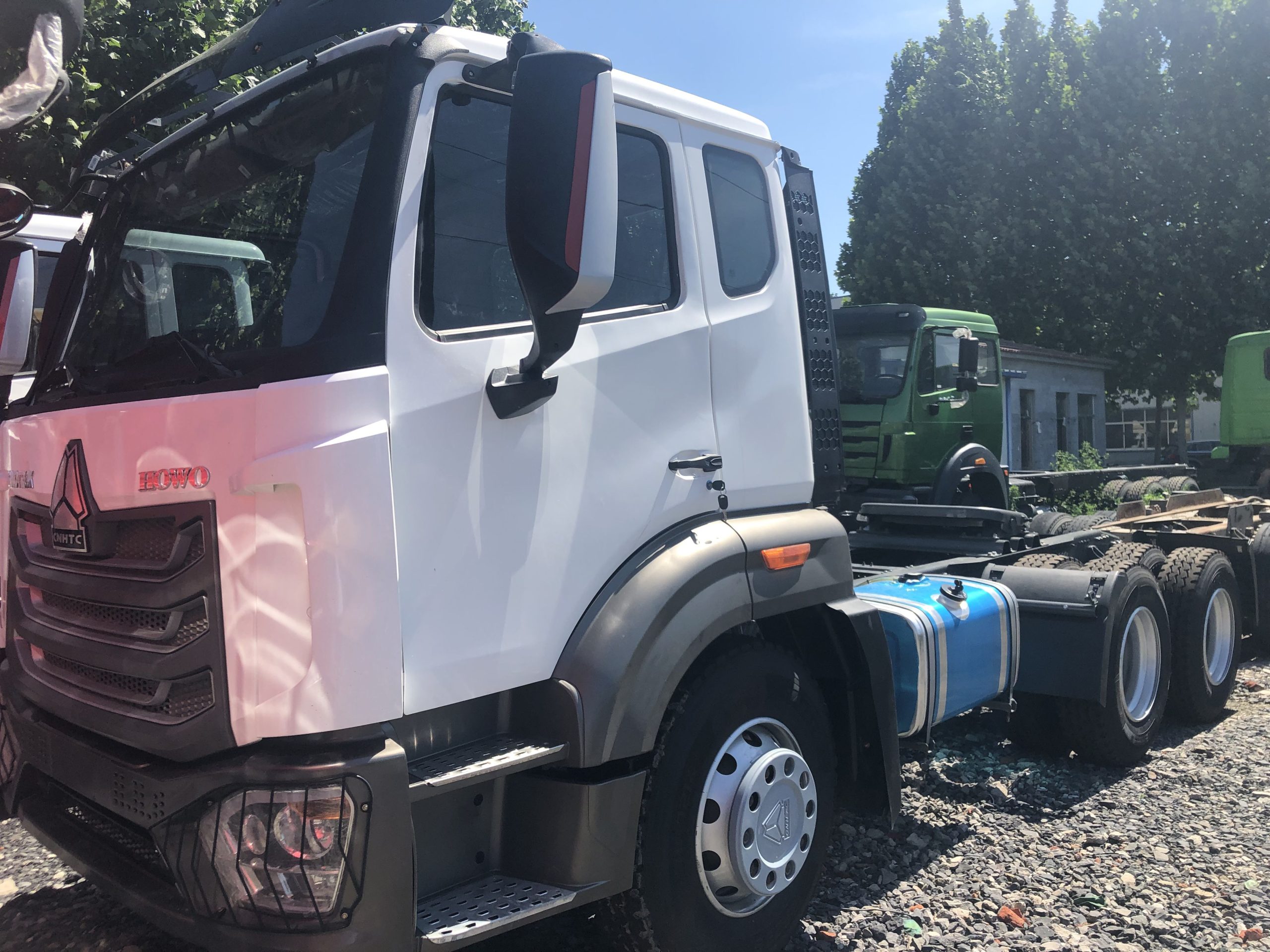Used tractor truck
