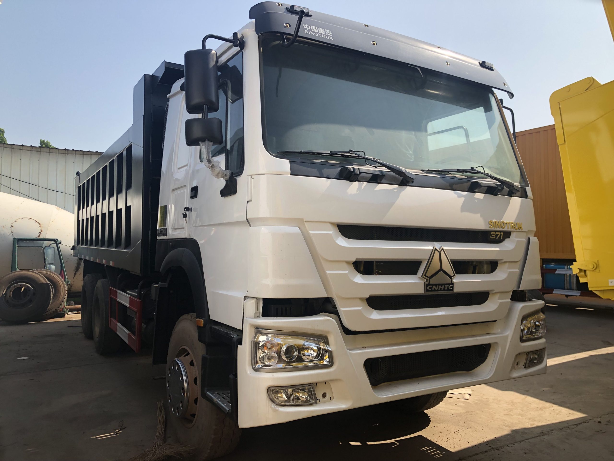 Used dump truck