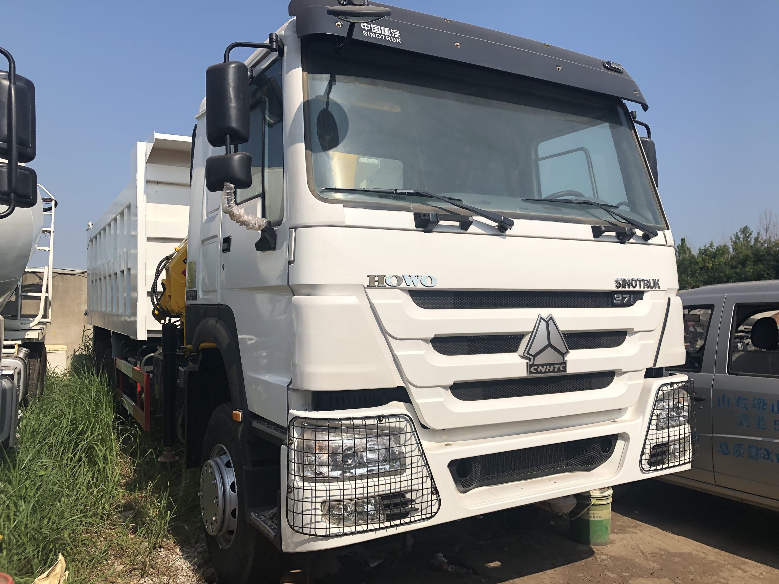 Used dump truck