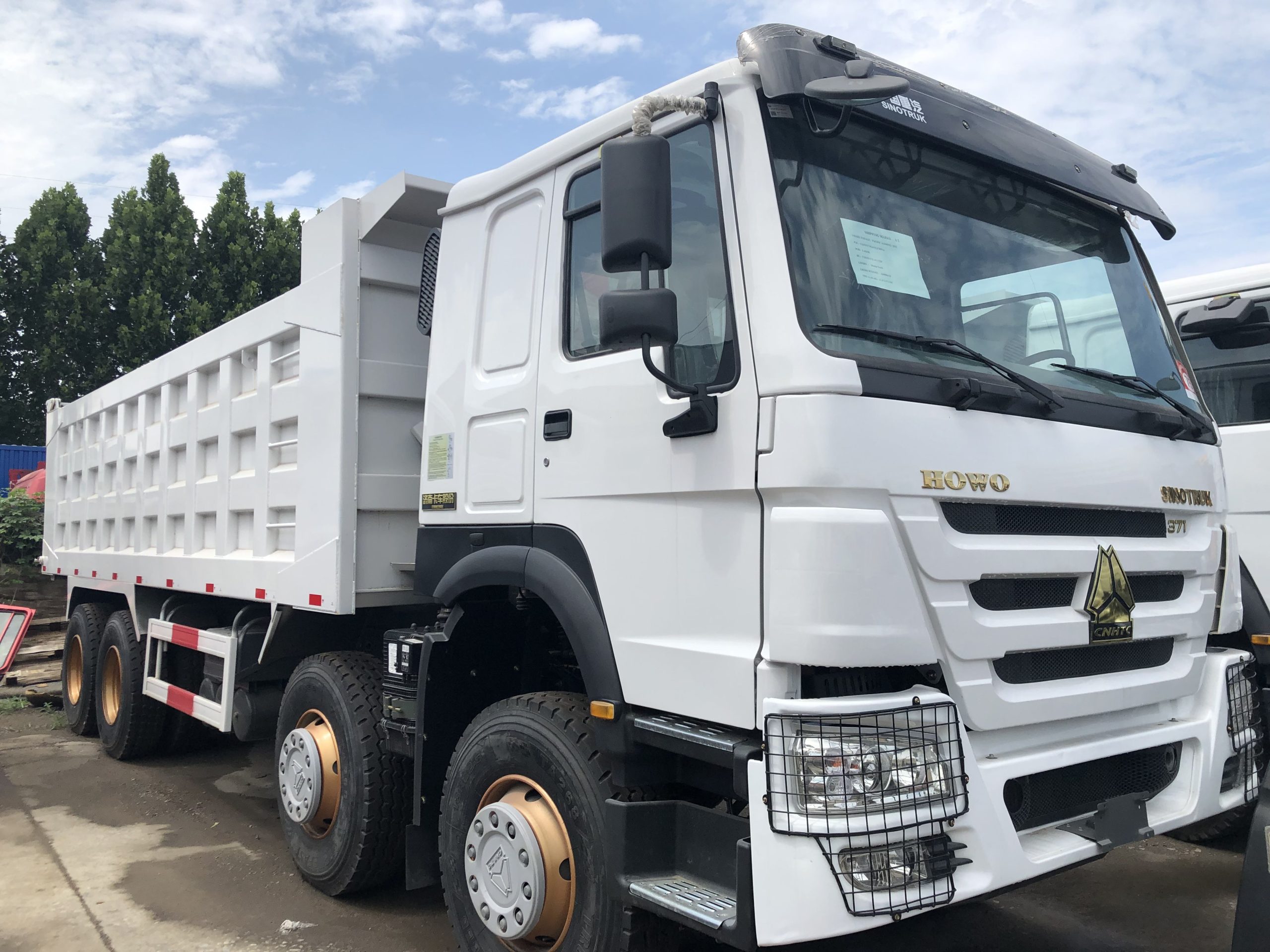 Used dump trucks