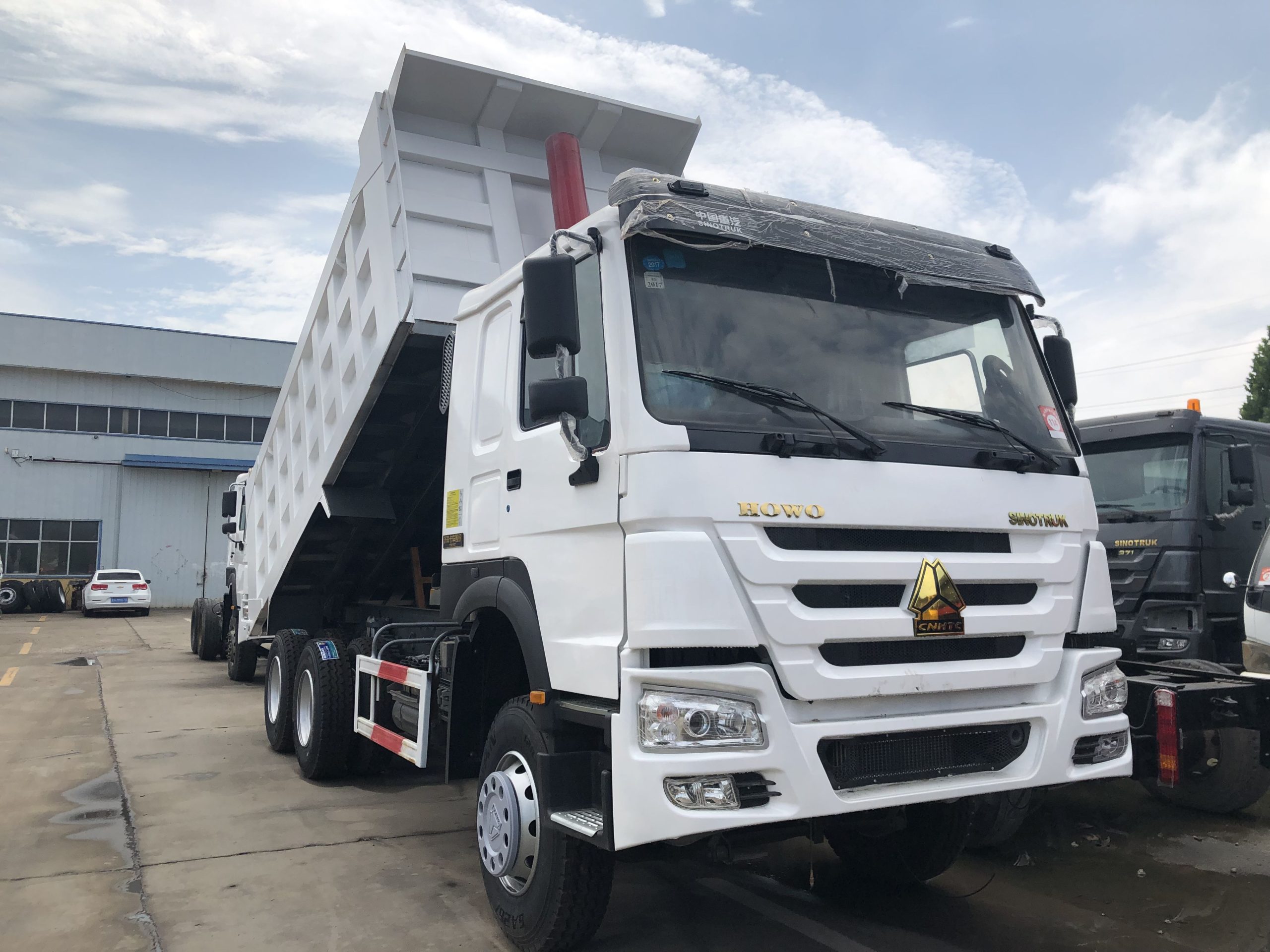 Used dump trucks