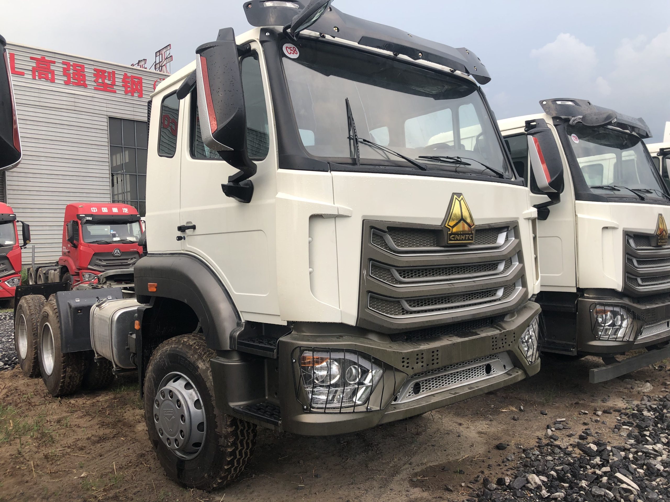 Used tractor truck