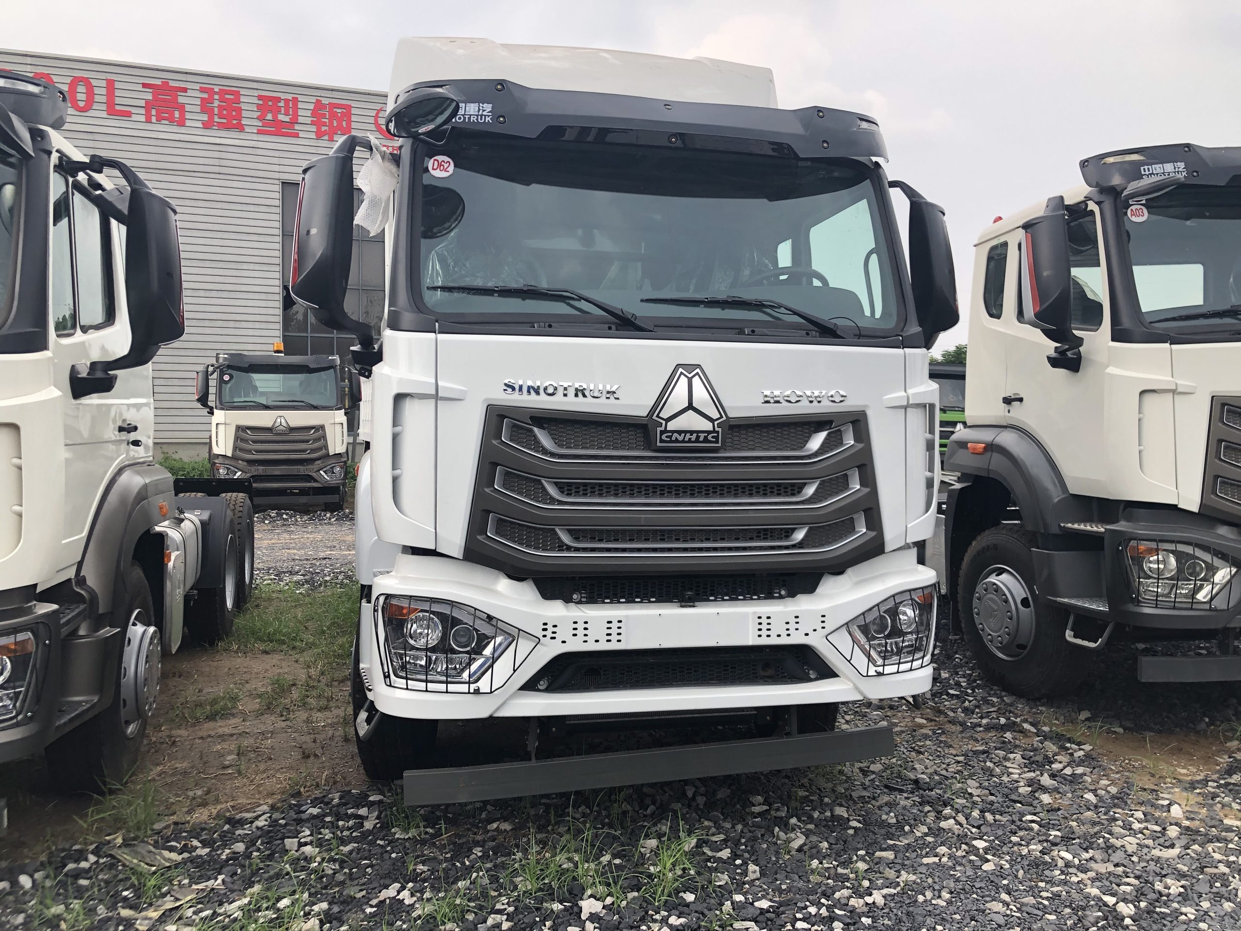 Used tractor truck