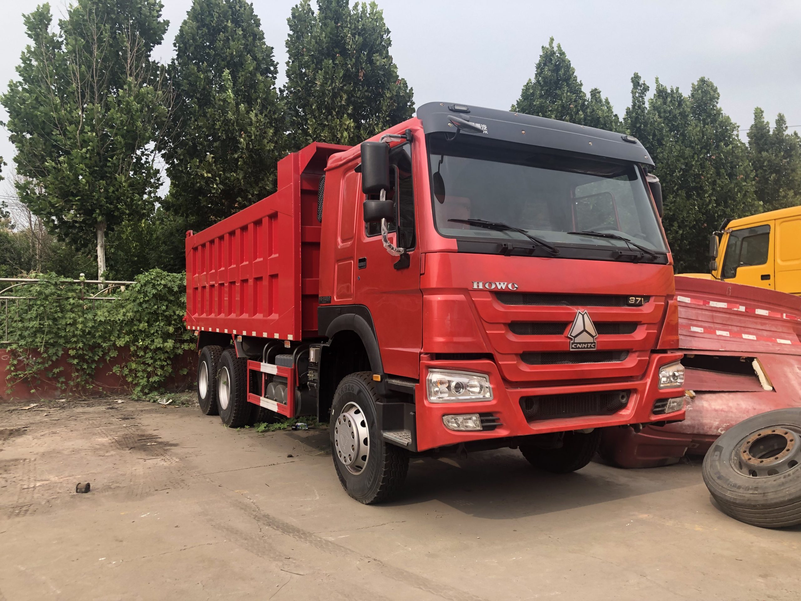 Used dump truck