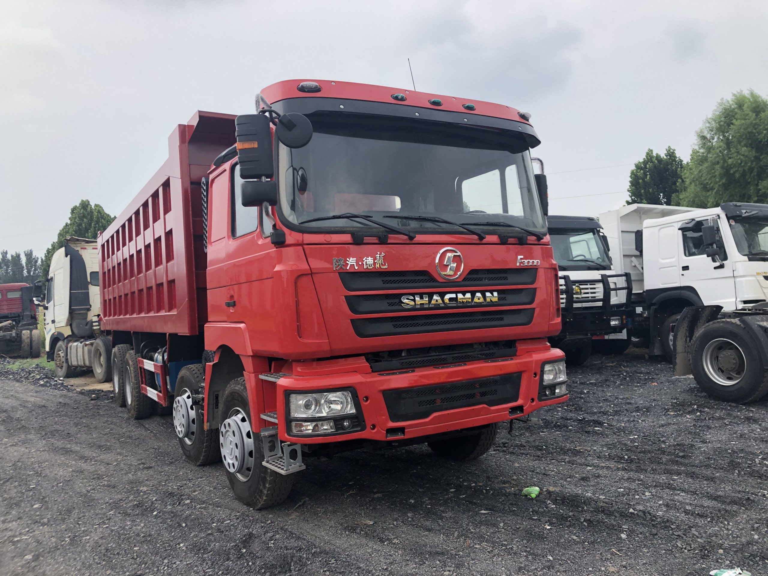Used dump trucks