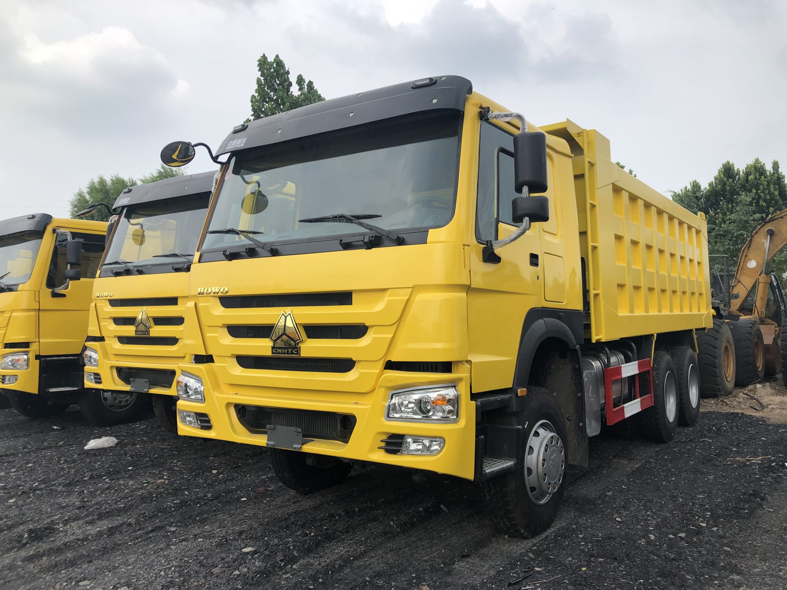 Used dump trucks