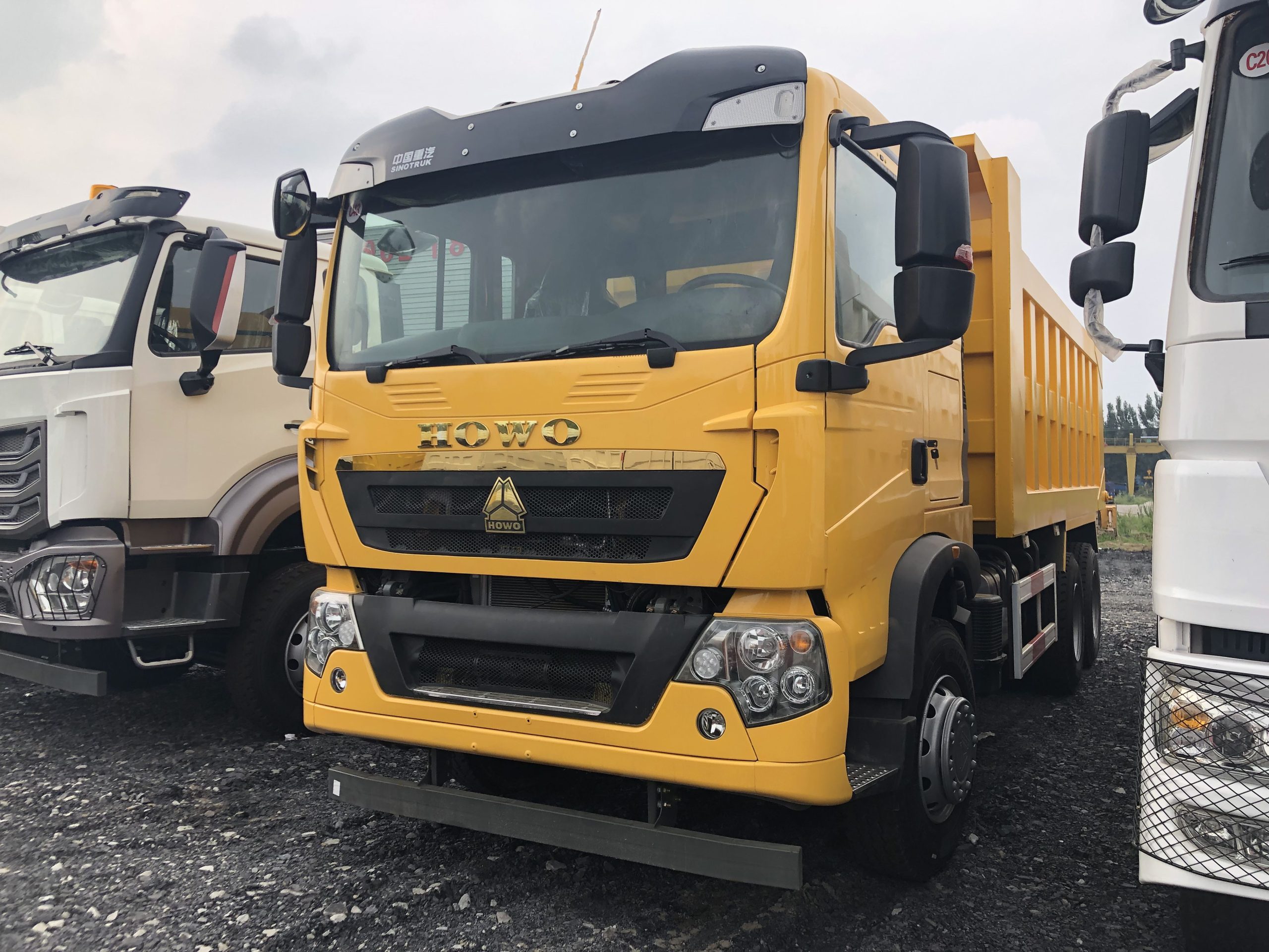 Used dump trucks