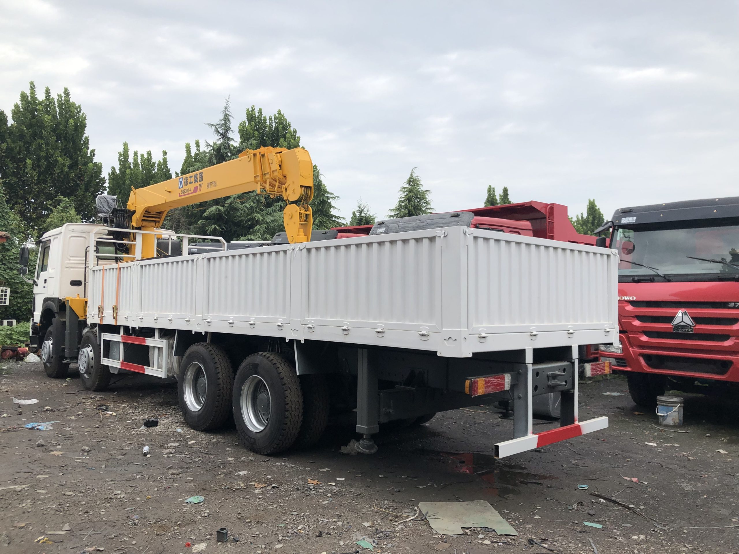 Refurbished truck crane