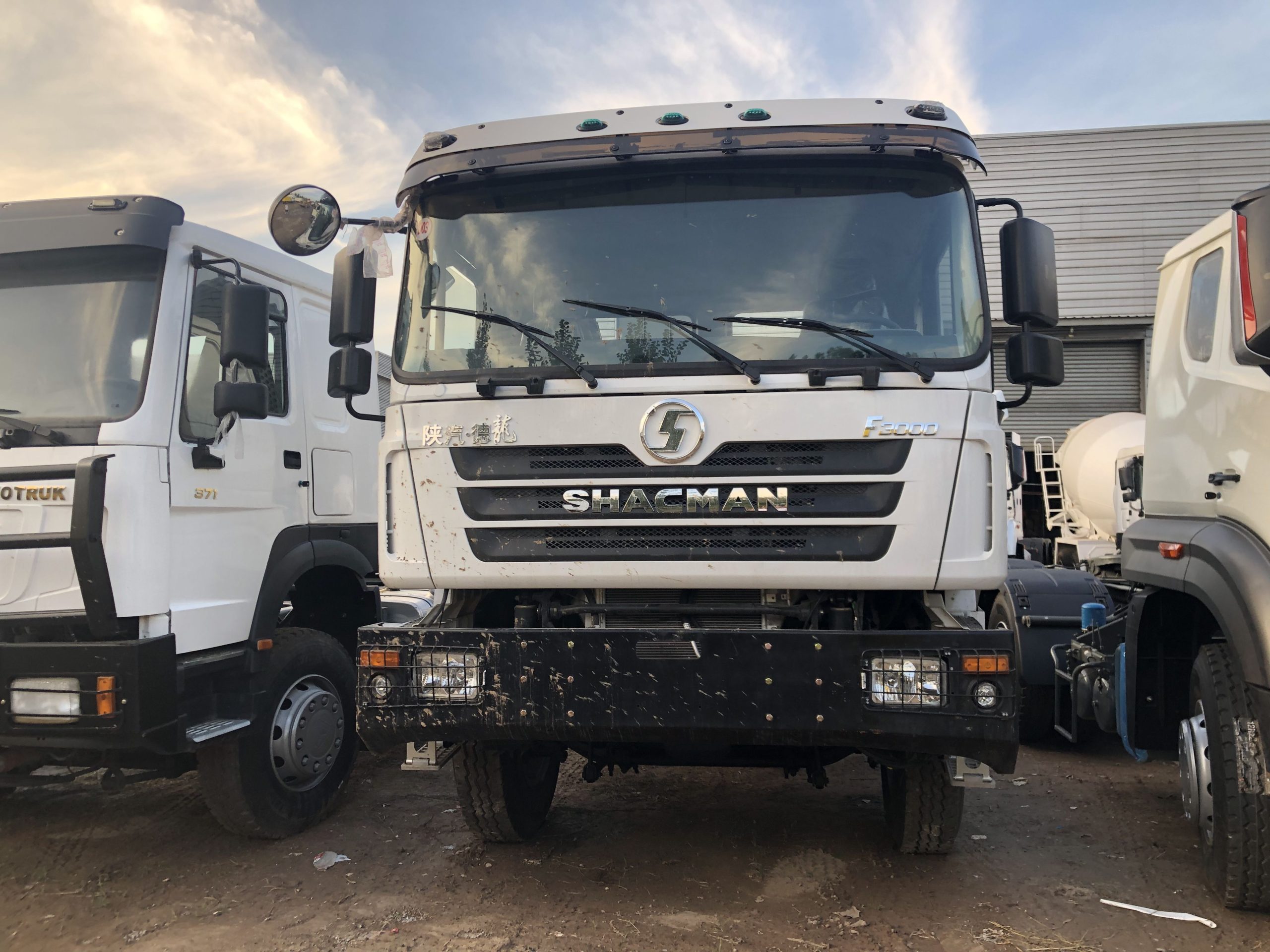 Refurbished Shacman tractor