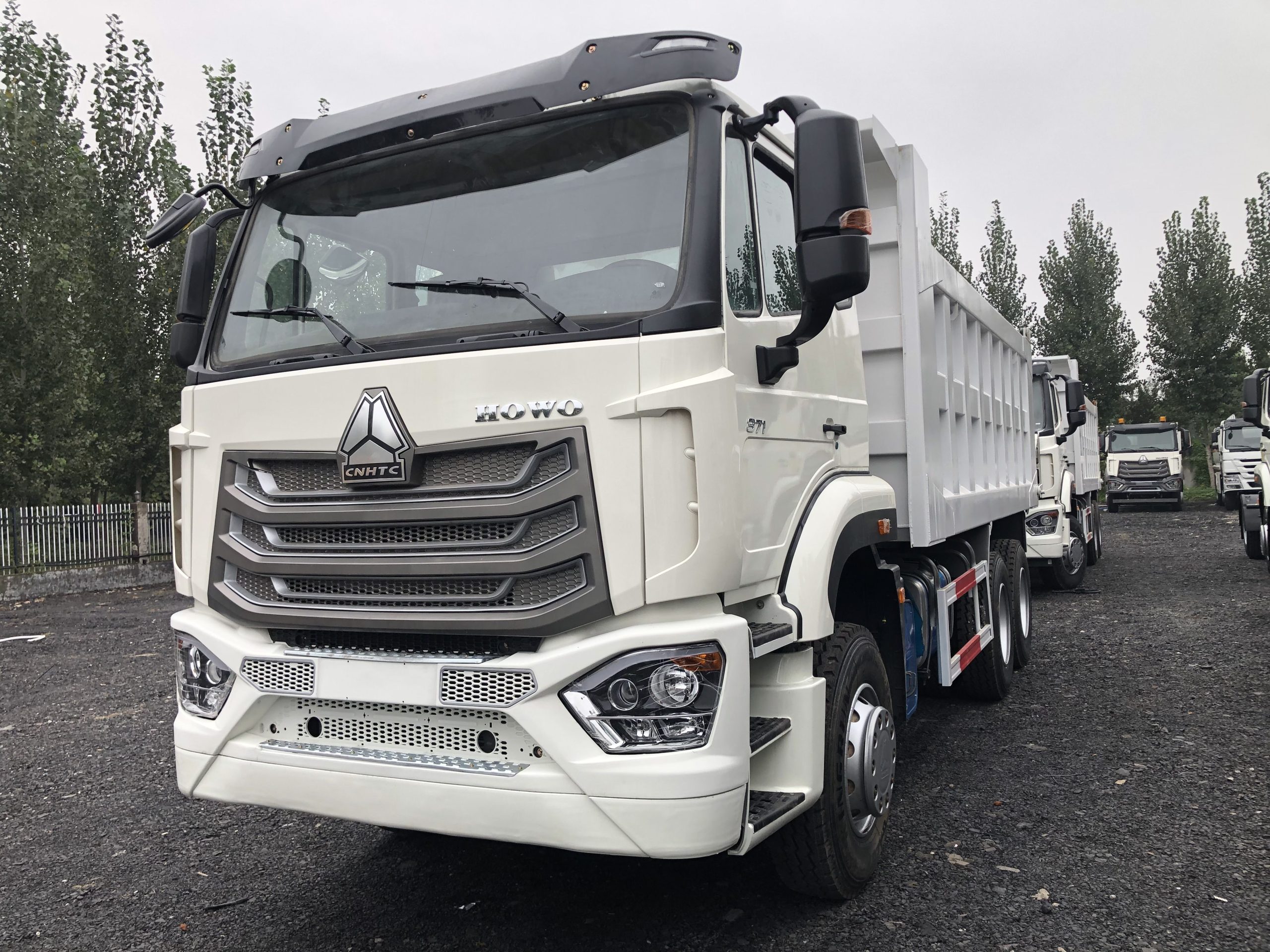HOWO NX dump truck